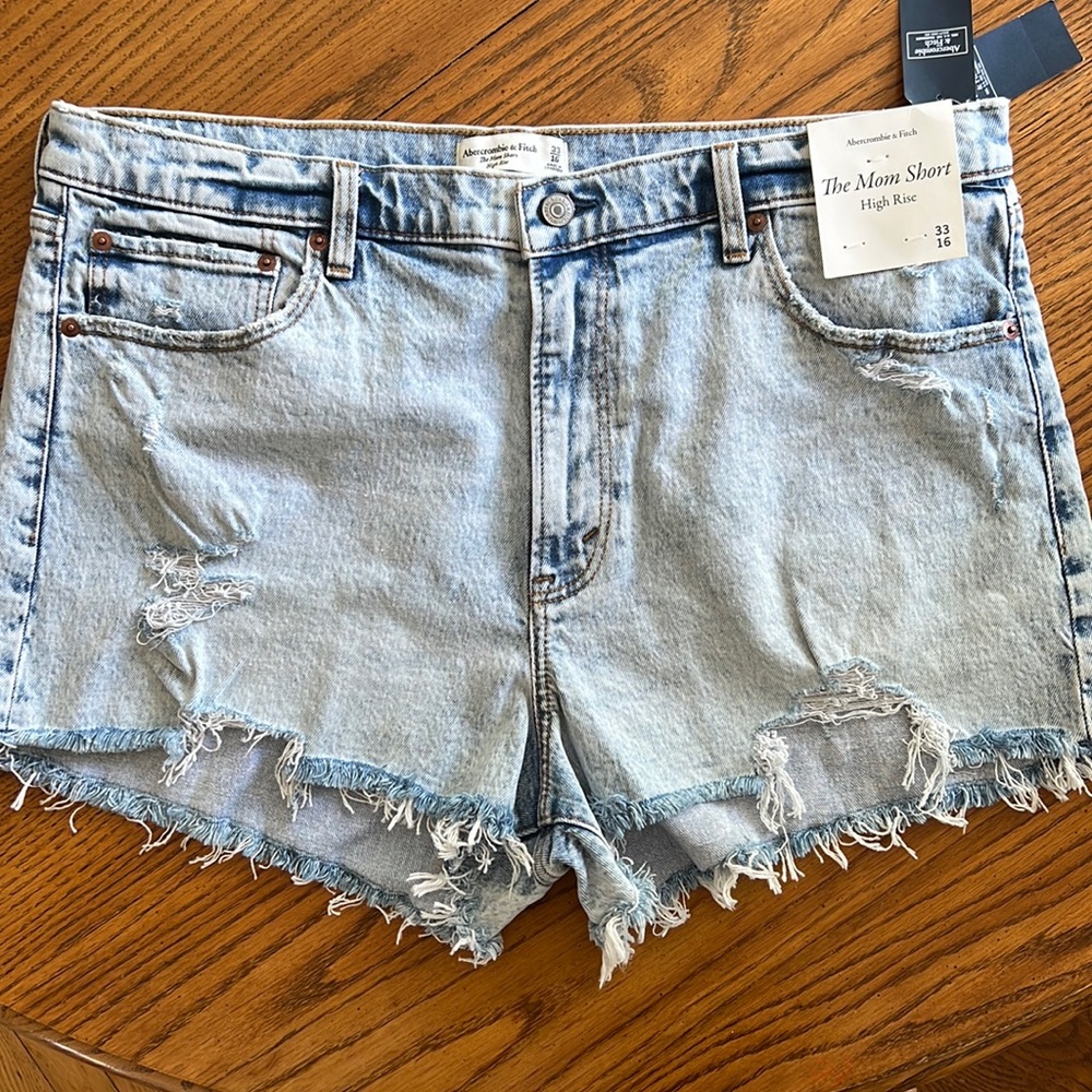 Abercrombie & Fitch The Mom Short